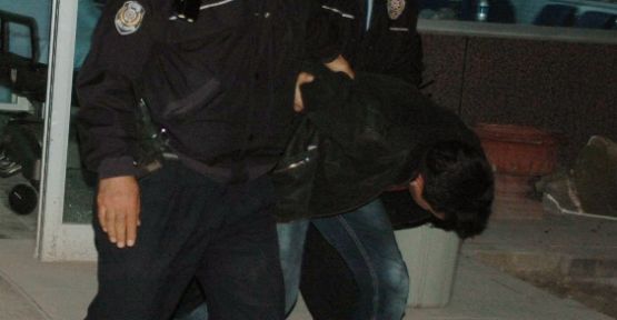 Sigara Hırsızlarının Cebinden 2 Bin Lira Çıktı 