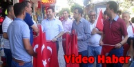 10 BİN BAYRAK DAĞITILDI