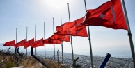 ALANYA'DA BAYRAKLAR YARIYA İNDİRİLDİ
