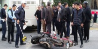 ALANYA'DA MOTOSİKLET KAZASI: 2 YARALI