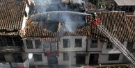 TARİHİ EV 5 DAKİKADA KÜL OLDU