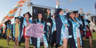 ALKÜ'DE İLK MEZUNİYET COŞKUSU