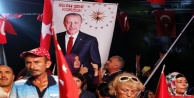PATLAMA DEMOKRASİ NÖBETİNE ENGEL OLAMADI