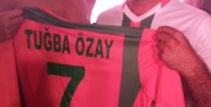TUĞBA ÖZAY'A ALANYASPOR FORMASI