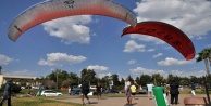 Paraşütçüler yasak dinlemiyor