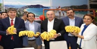 Çavuşoğlu Alanya standını ziyaret etti