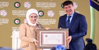 Türel ödülü Emine Erdoğan’dan aldı