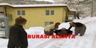 Alanya'da karda mahsur kalan kadın hasta kurtarıldı