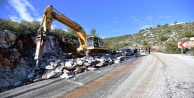 Heyelandan kapanan yollar açılıyor