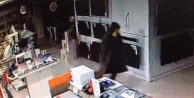 Mağazadan televizyon çalan hırsızlar kayıplara karıştı