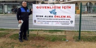 Polis topladığı o afişleri tekrar asıyor