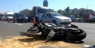 Alanya'da motosikletle otomobil çarpıştı: 3 yaralı