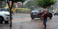 Alanya'ya dolu ve yağmur sürprizi