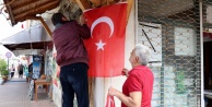 Gazipaşa'da Türk bayraklarını yaktılar