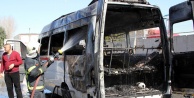 Midibüs yandı kül oldu