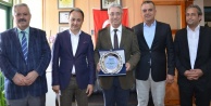 Sipahioğlu'na 750'inci program plaketi