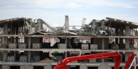 5 katlı inşaatın çatısı çöktü