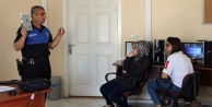 Alanya Polisi vatandaşa seminer veriyor