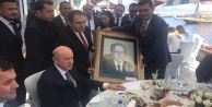 Türkdoğan'dan Bahçeli'ye hediye