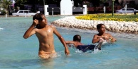 Süs havuzları Suriyeli çocukların meskeni oldu