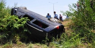 Tur minibüsü şarampole yuvarlandı