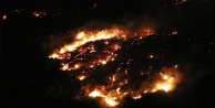 Yangını söndürmek için gece gündüz çalışılıyor
