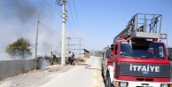 Yol kenarındaki yangın korkuttu