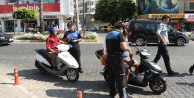 Alanya'da motosikletlere hem denetim hem uyarı