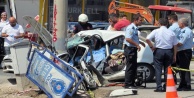 Otomobil elektrik direğine çarptı: 1 ölü var