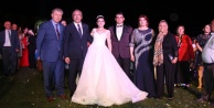 AK Partiyi buluşturan düğün