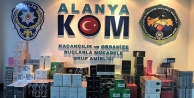 Alanya'da kaçak parfüm operasyonu
