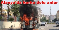 Hareket halinde tutuşan kamyon alev alev yandı
