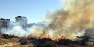 Mahallesnin ortasında korkutan yangın