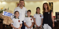 Minikler Başkan Yücel'e teşekküre geldiler