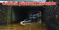 Alanya'da alt geçidi su bastı