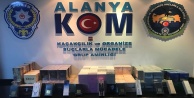 Alanya polisi kaçak parfüme 'Dur' dedi