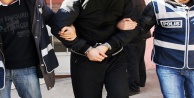 Arkadaşlarını dövüp parasını gasp ettiler