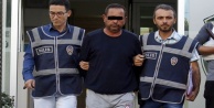 Cinnet geçirip karısı ve kızını öldüren baba tutuklandı