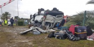 Tur minibüsü devrildi: 3 ölü, 11 yaralı
