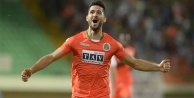 Emre Akbaba'ya milli gurur