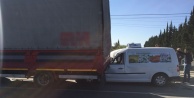 Park halindeki kamyona arkadan çarptı, ölümden döndü
