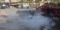 Seyir halindeki araç alev alev yandı