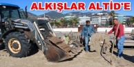 Alanya sahillerini temizlediler