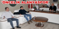 Çavuşoğlu, Beşiktaş ve Galatasaray'ı konuk etti