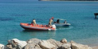 Amatör balıkçıların teknesi batma tehlikesi geçirdi