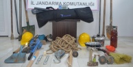 Kaçak kazı yapan 5 kişi yakalandı
