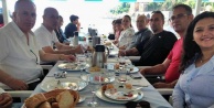 Öğretmen ve veliler yemekte buluştular