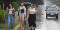 Sınava giden öğrencilere yağmur sürprizi