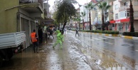 Şiddetli yağmur hayatı olumsuz etkiledi