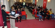 Üniversitelilere trafik kazalarına önlem semineri
